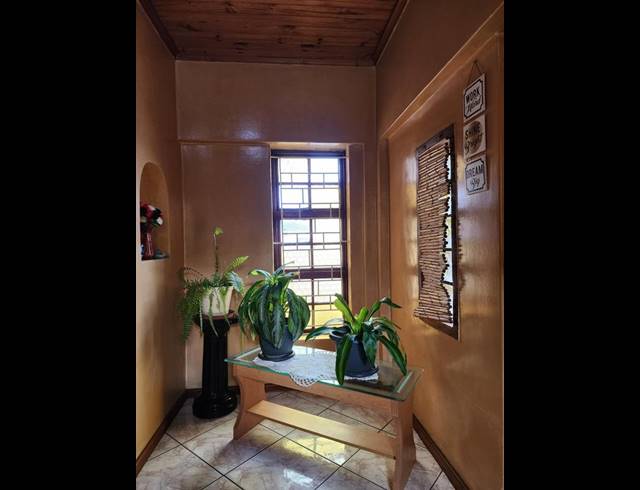 7 BEDROOM HOUSE FOR SALE IN OTTERY